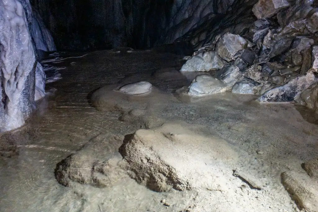 Pools of water in Spar Cave